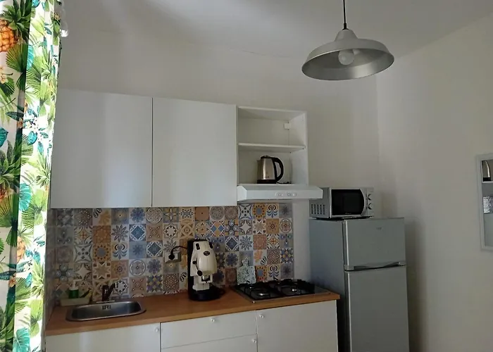 Oasi Tropicale Дом отдыха Гранелли